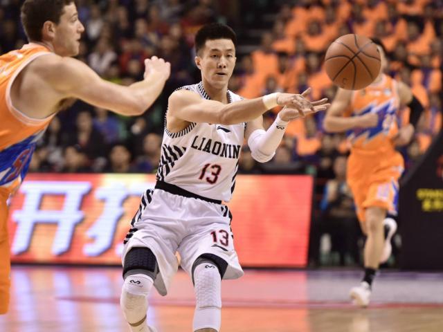 业余篮球爱好者在哪里可以找到表演赛资源_1